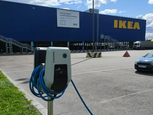 Зарядка в торговом центре